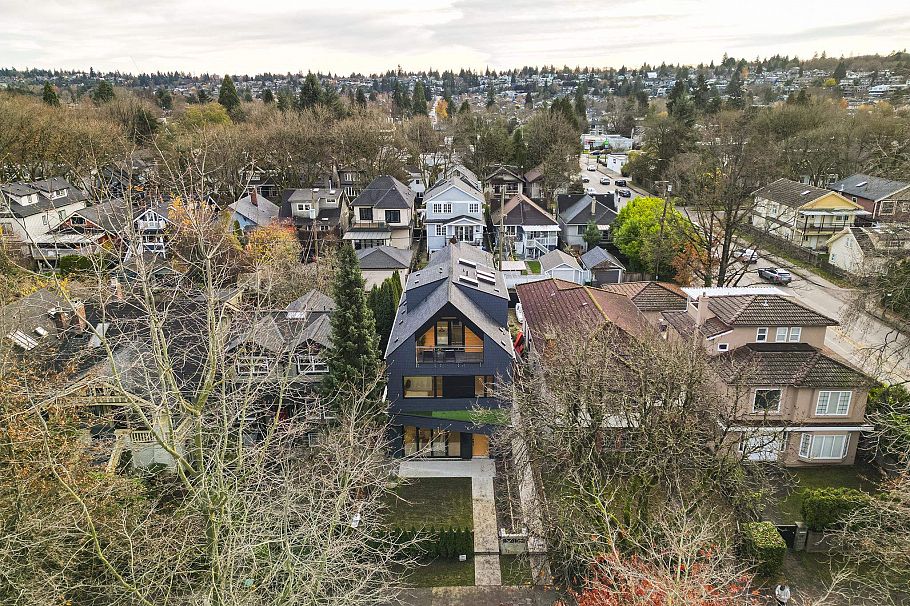 2 2764 W 14th Avenue Vancouver, BC - 38