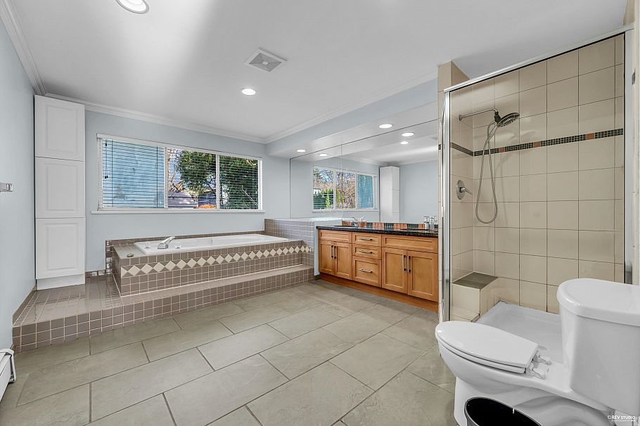 3979 W 33rd Avenue Vancouver, BC - 21