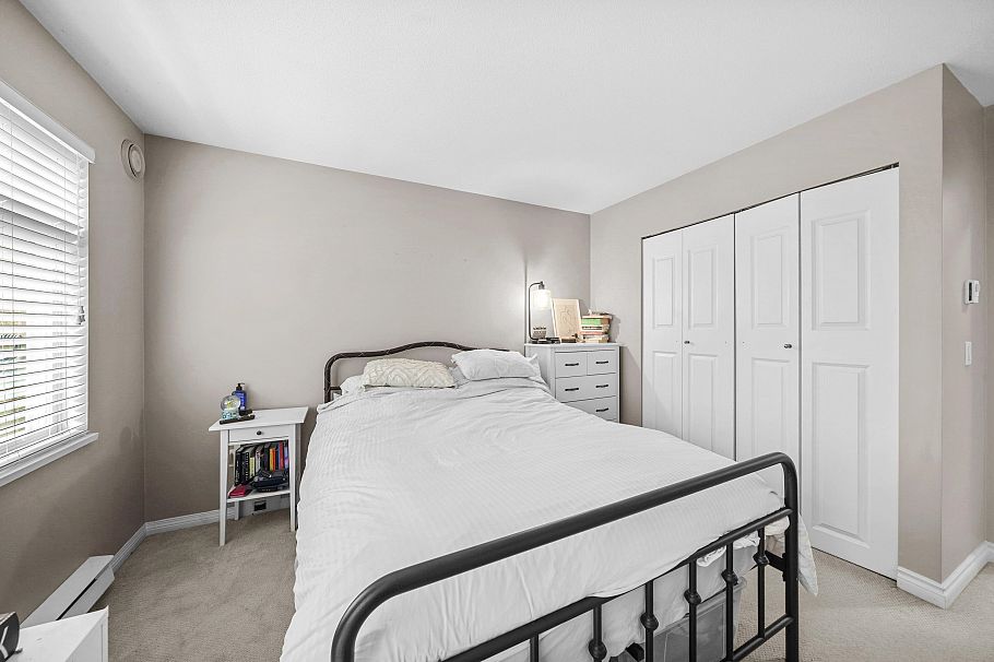 3068 W 4th Avenue Vancouver, BC - 16