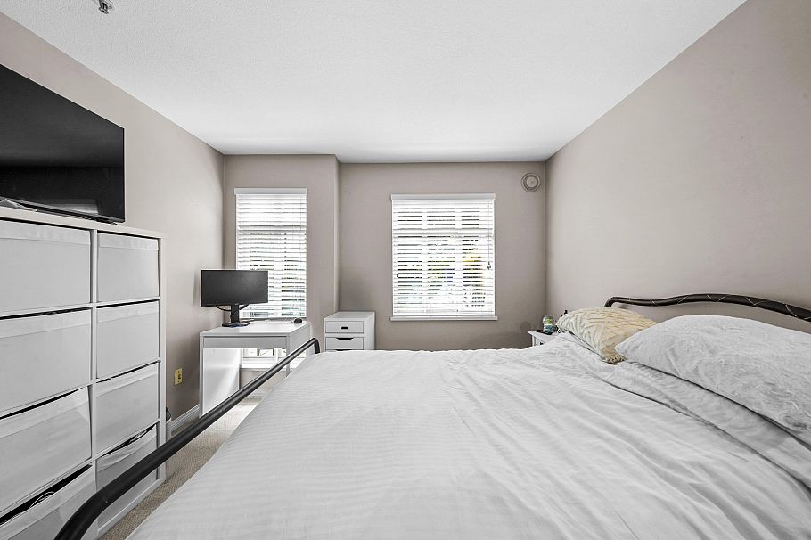 3068 W 4th Avenue Vancouver, BC - 15