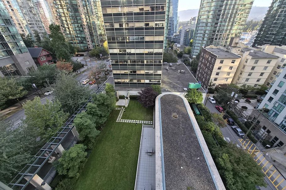 806 1239 W Georgia Street Vancouver, BC - 26