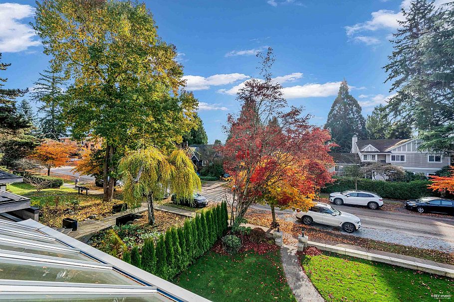 3979 W 33rd Avenue Vancouver, BC - 36