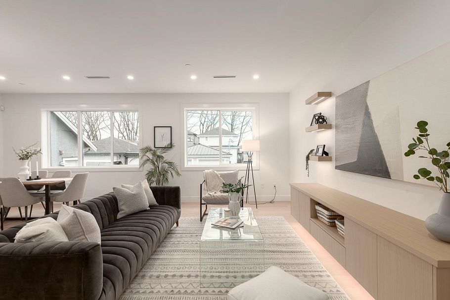 2 3506 E Pender Street Vancouver, BC - 3