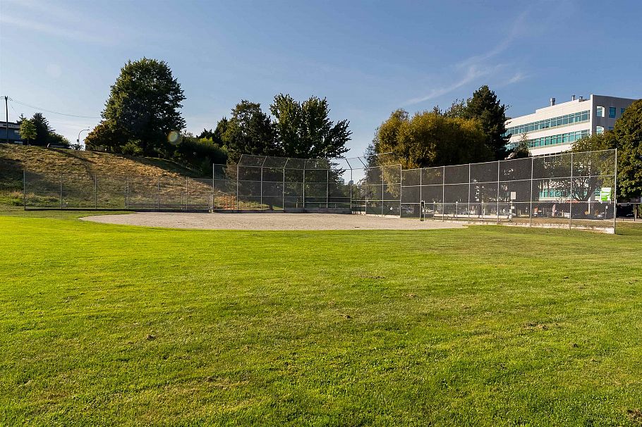 808 756 Great Northern Way Vancouver, BC - 33