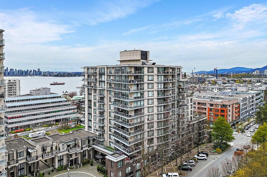 805 175 W 1st Street North Vancouver, BC - 36