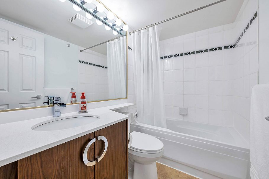 304 8989 Hudson Street Vancouver, BC - 16