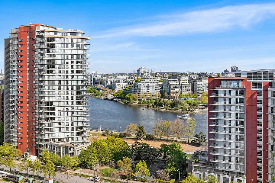 1584 87 Nelson Street Vancouver, BC - 22