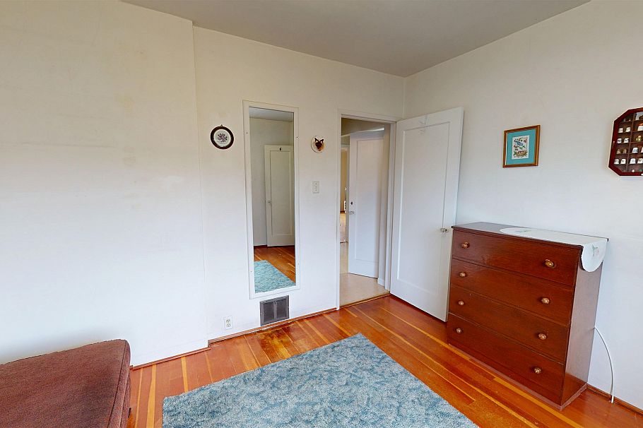 1641 E 37th Avenue Vancouver, BC - 13