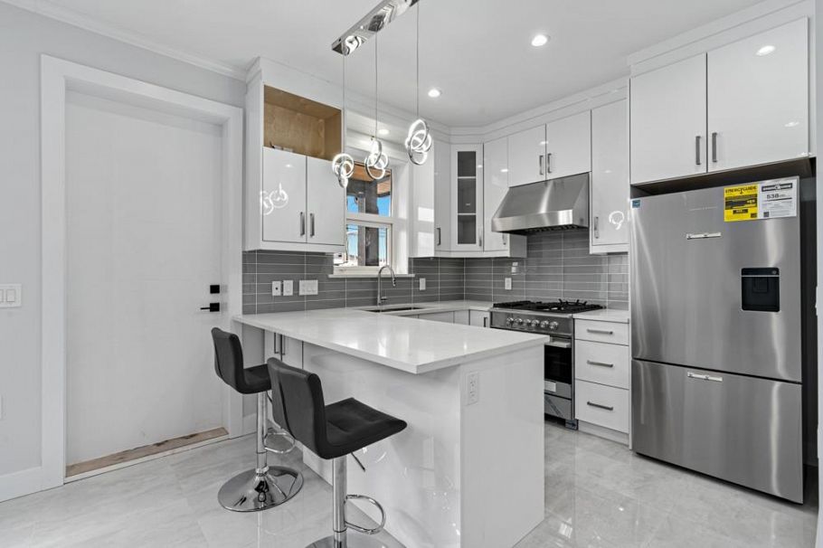 6749 Knight Street Vancouver, BC - 32