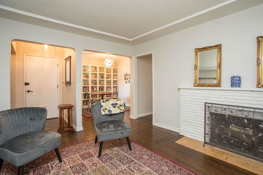 1688 E 29th Avenue Vancouver, BC - 5