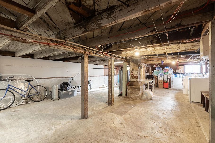 1636 Frances Street Vancouver, BC - 32