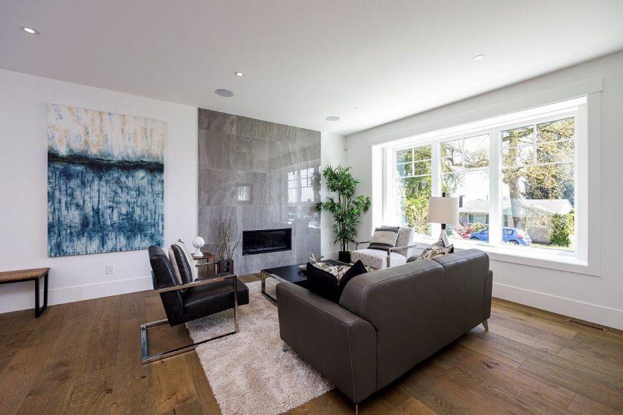 1028 Calverhall Street North Vancouver, BC - 6