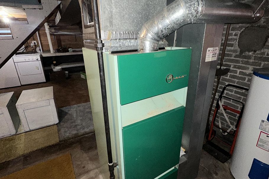 1641 E 37th Avenue Vancouver, BC - 19