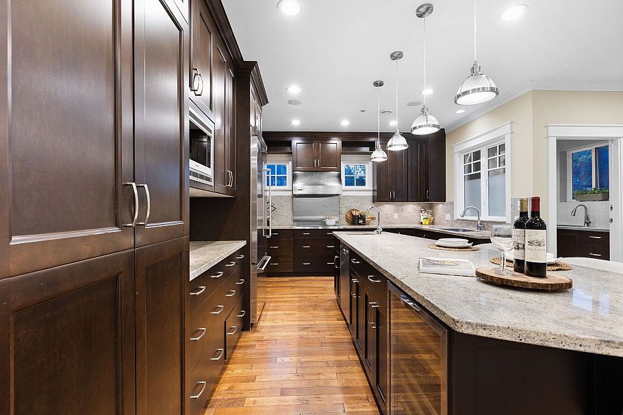 3895 W 23rd Avenue Vancouver, BC - 12