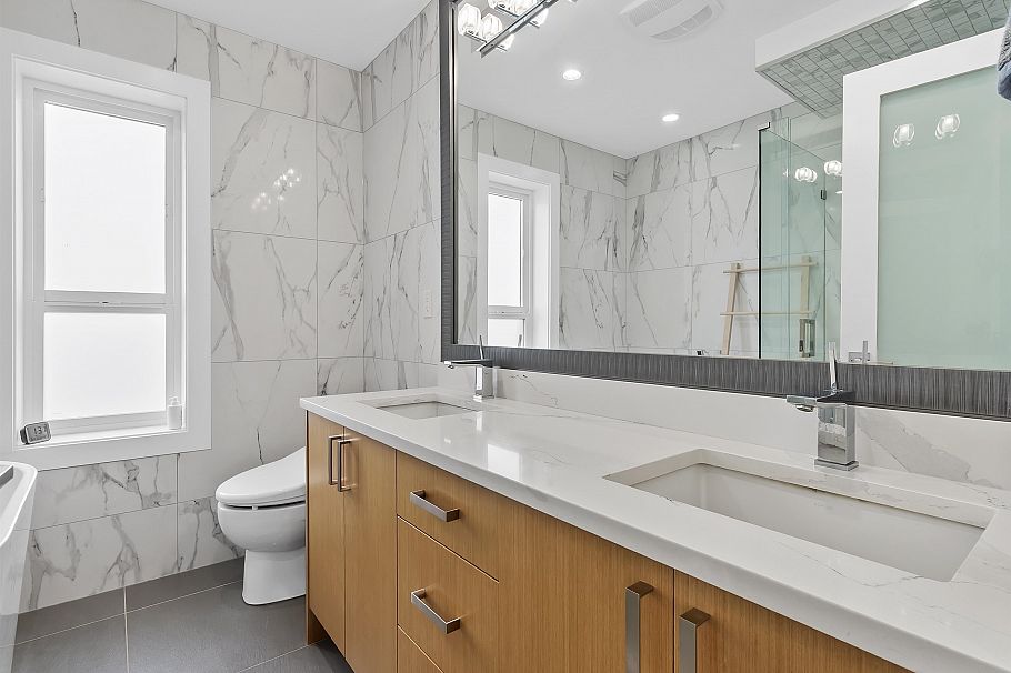 2699 E 7th Avenue Vancouver, BC - 17