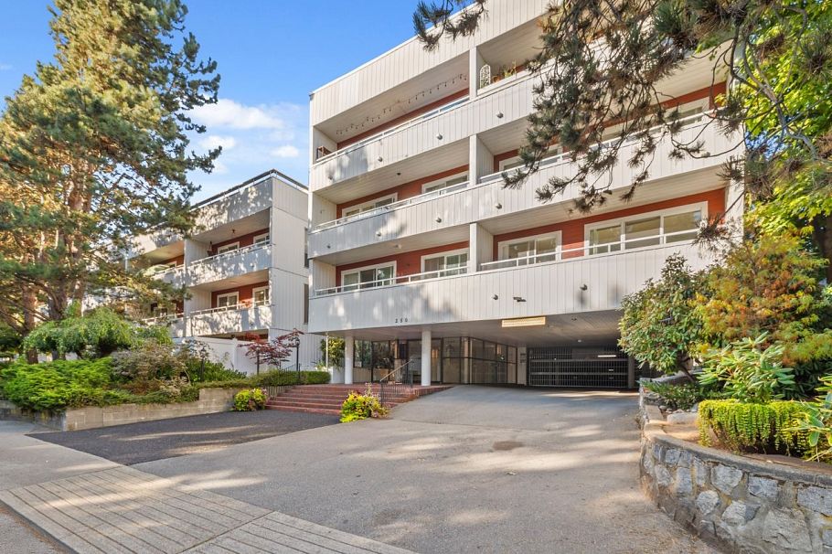 314 250 W 1st Street North Vancouver, BC - 2