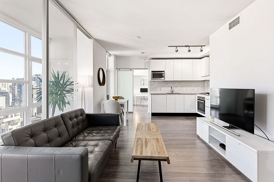 2503 1283 Howe Street Vancouver, BC - 2