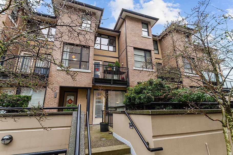 25 1863 Wesbrook Mall Vancouver, BC - 1