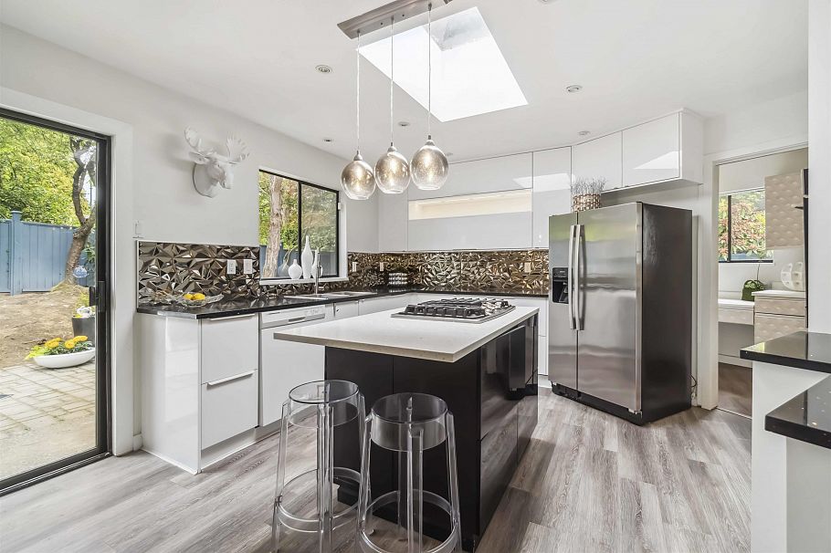 4133 Tytahun Crescent Vancouver, BC - 11