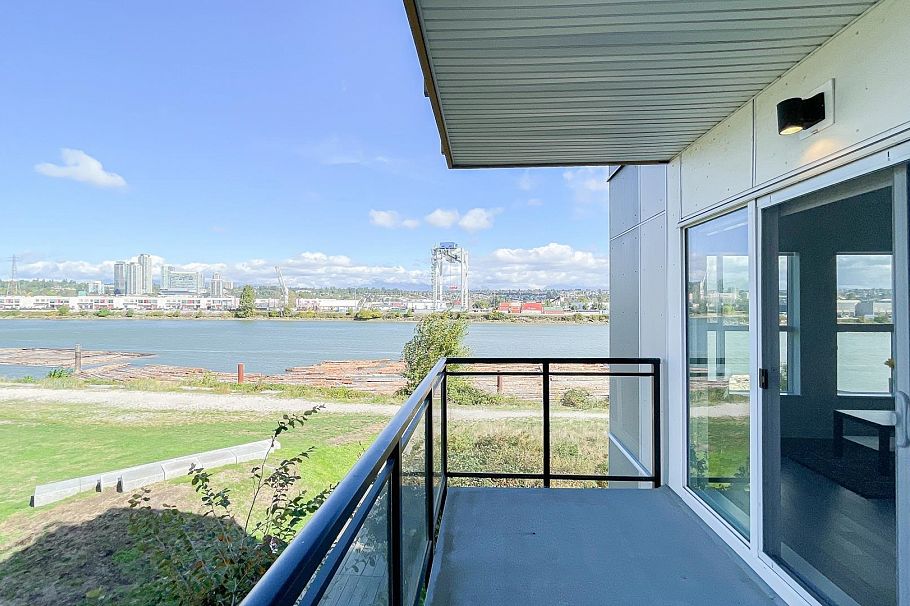 313 10177 River Drive Richmond, BC - 17