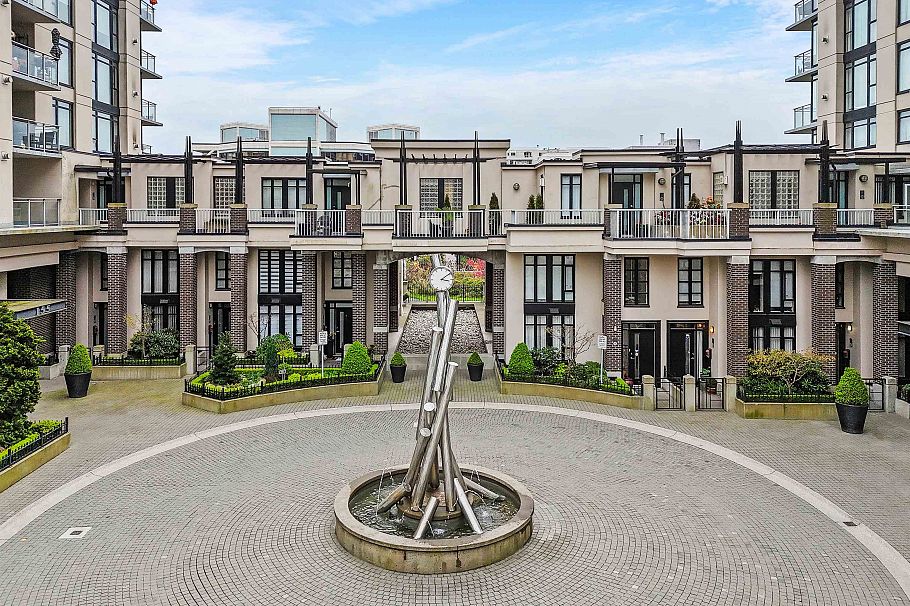 805 175 W 1st Street North Vancouver, BC - 37