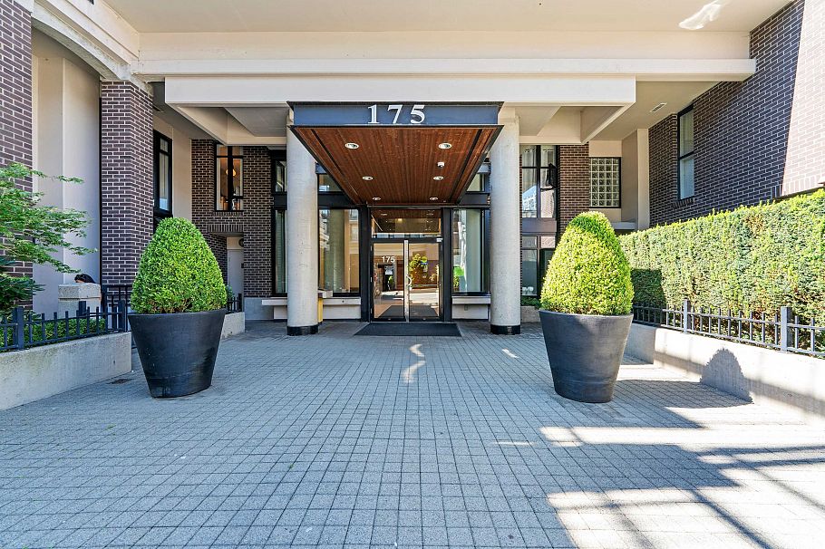 805 175 W 1st Street North Vancouver, BC - 29