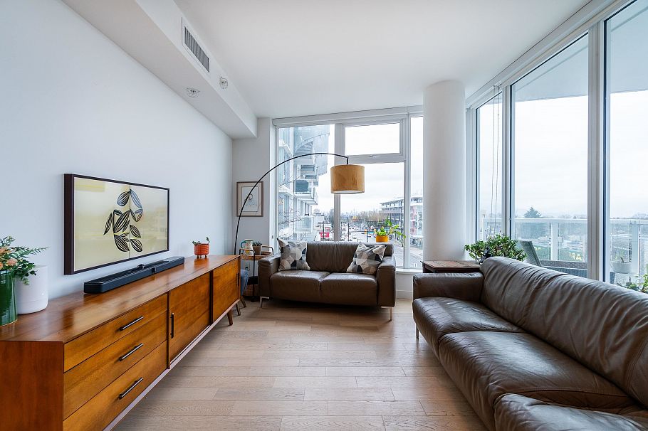 511 2220 Kingsway Vancouver, BC - 2