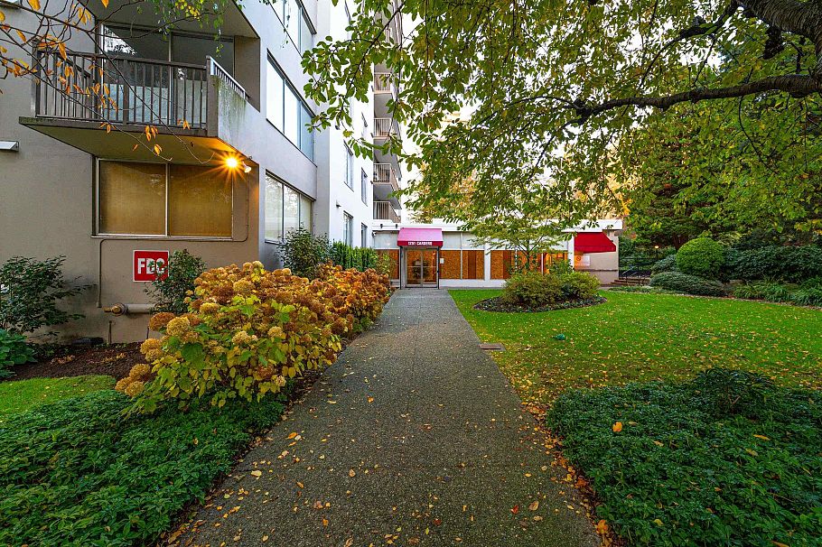 402 1251 Cardero Street Vancouver, BC - 29