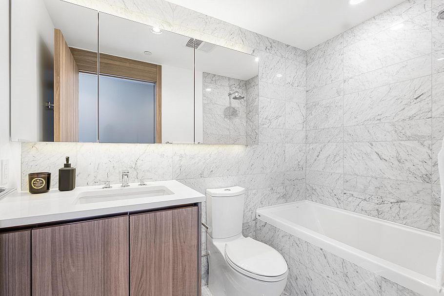 1584 87 Nelson Street Vancouver, BC - 16