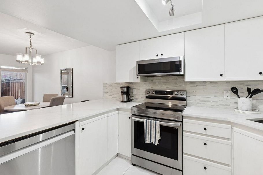 1A 1048 E 7th Avenue Vancouver, BC - 10