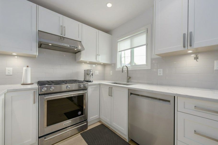 5051 Sherbrooke Street Vancouver, BC - 11