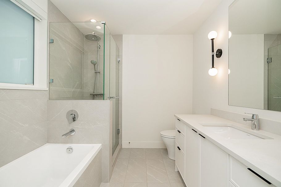 6840 Oak Street Vancouver, BC - 14