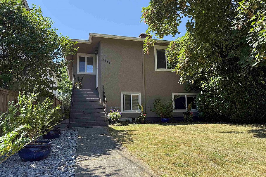 1688 E 29th Avenue Vancouver, BC - 1