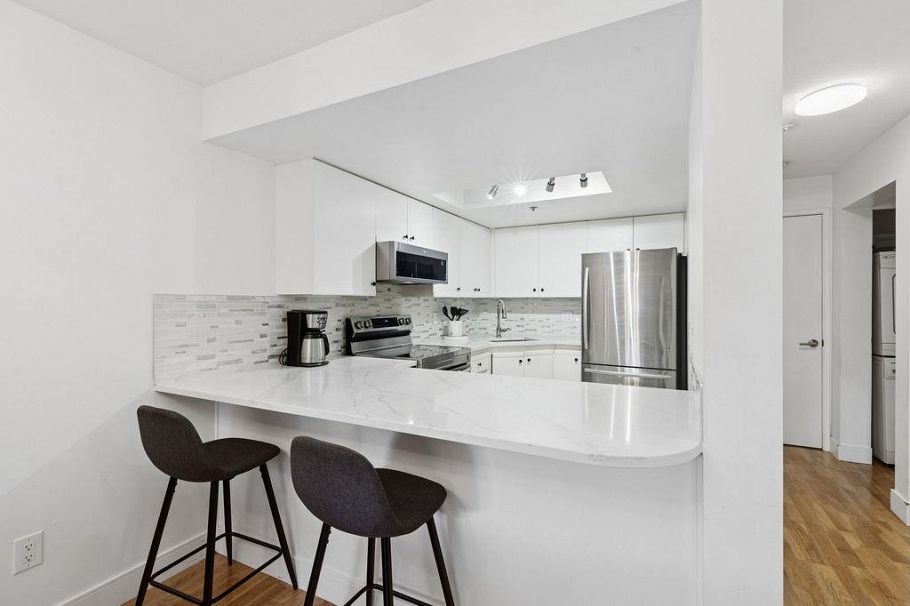 1A 1048 E 7th Avenue Vancouver, BC - 8