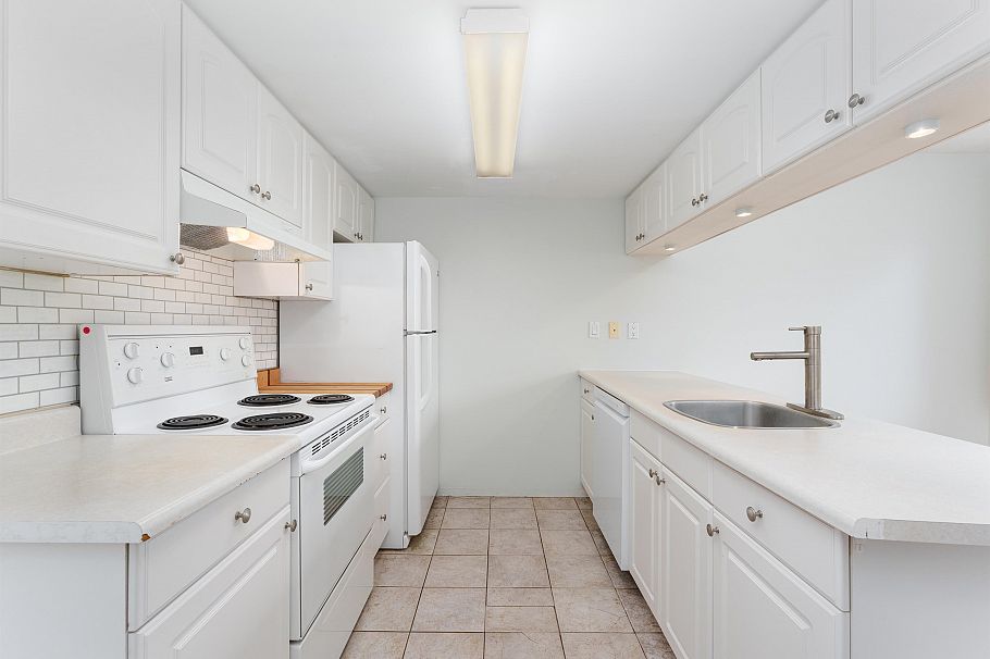 5 3554 E 49th Avenue Vancouver, BC - 9