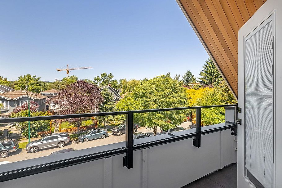 #1 2244 E 11th Avenue Vancouver, BC - 29