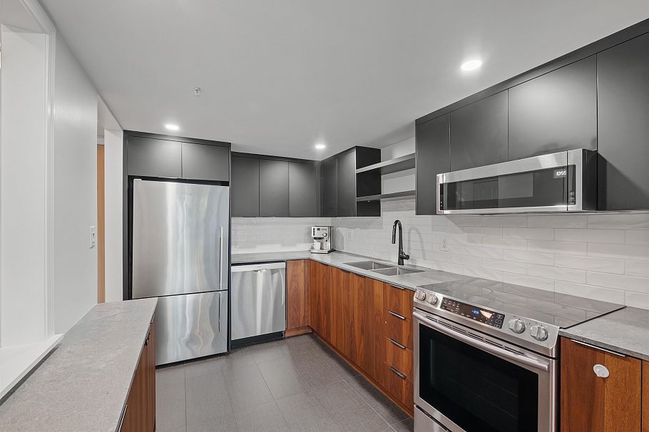 301 2201 Pine Street Vancouver, BC - 18