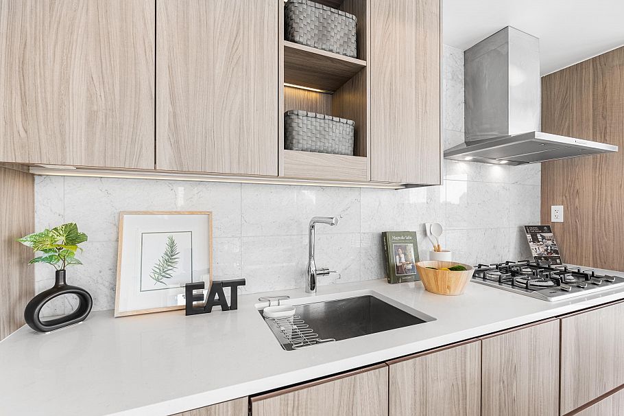 1584 87 Nelson Street Vancouver, BC - 8