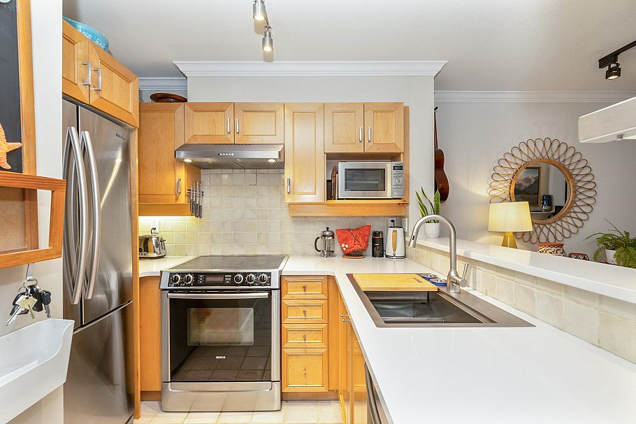 209 3333 W 4th Avenue Vancouver, BC - 9