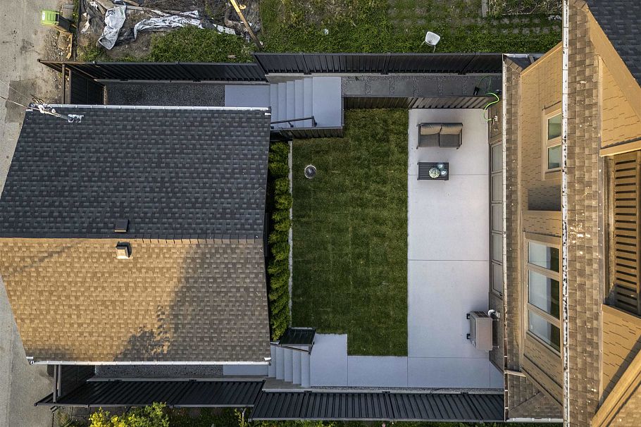 1 847 E 10th Avenue Vancouver, BC - 36