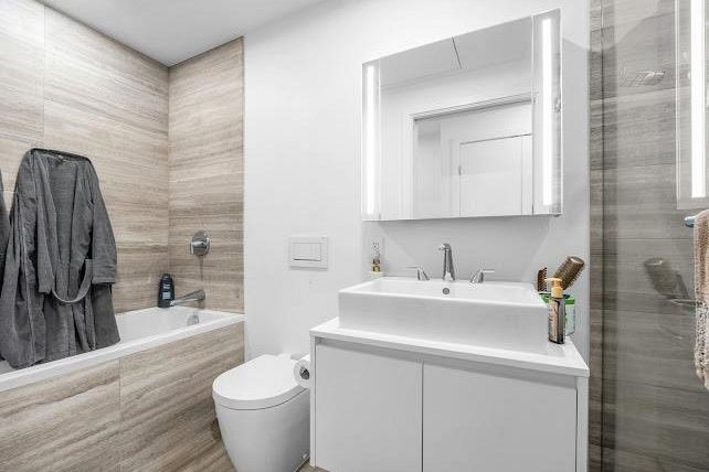 1480 Howe Street Vancouver, BC - 15