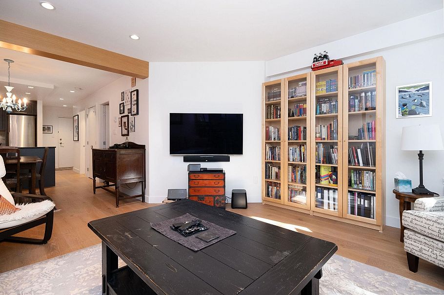 311 1274 Barclay Street Vancouver, BC - 5