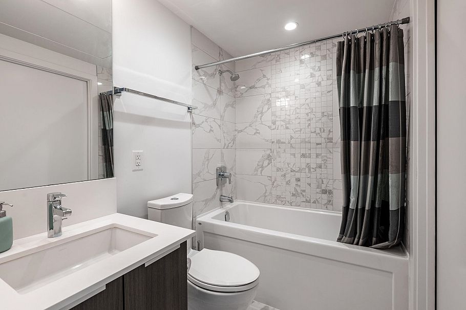 2503 1283 Howe Street Vancouver, BC - 25