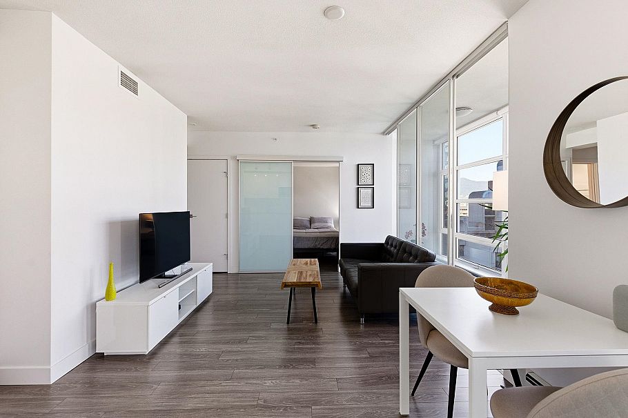 2503 1283 Howe Street Vancouver, BC - 5