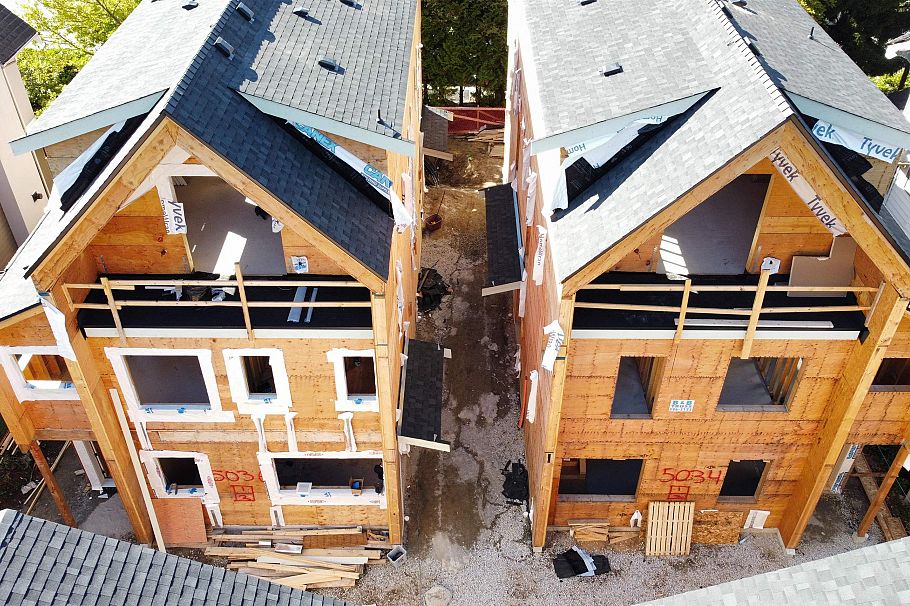 1 5034 Granville Street Vancouver, BC - 12