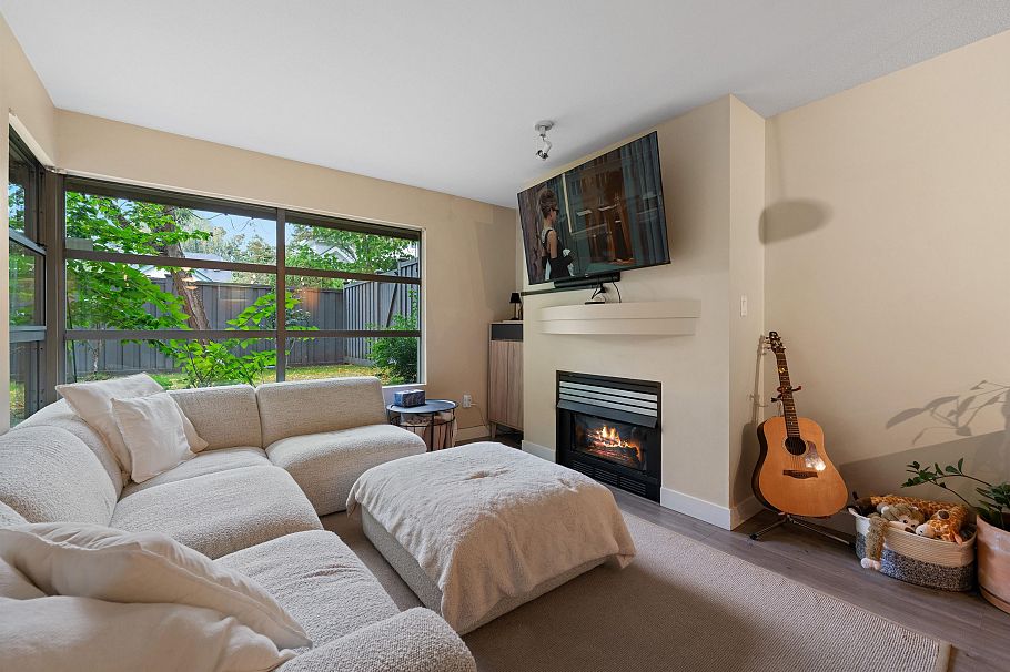 102 3083 W 4th Avenue Vancouver, BC - 3