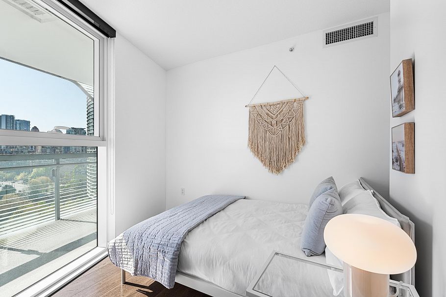 1584 87 Nelson Street Vancouver, BC - 12