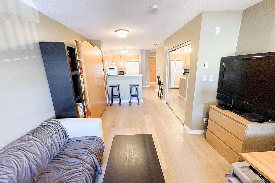 219 2680 W 4th Avenue Vancouver, BC - 4