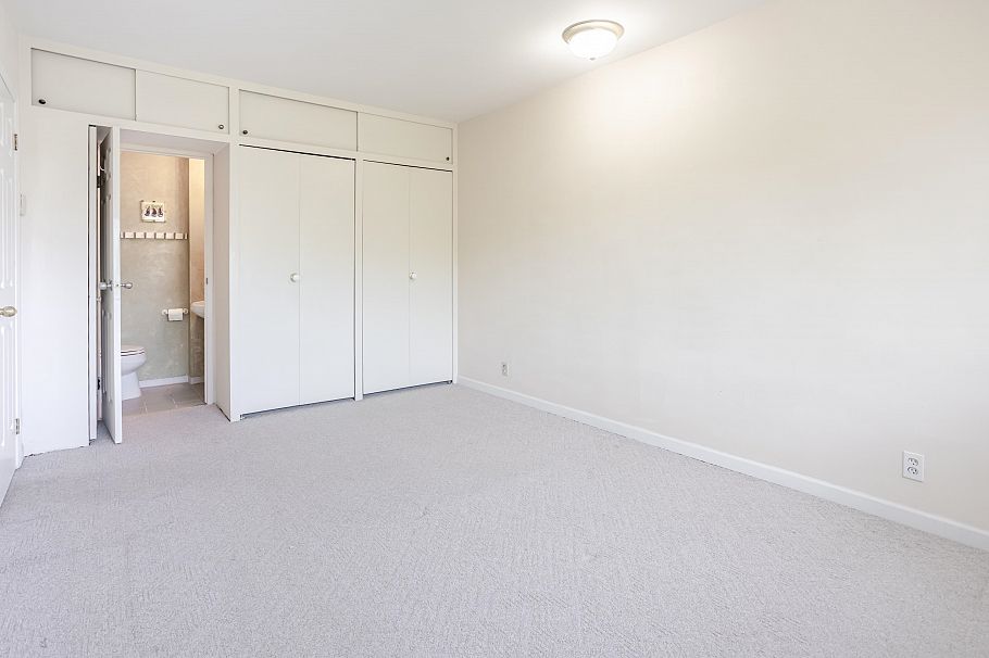 866 W 59th Avenue Vancouver, BC - 8