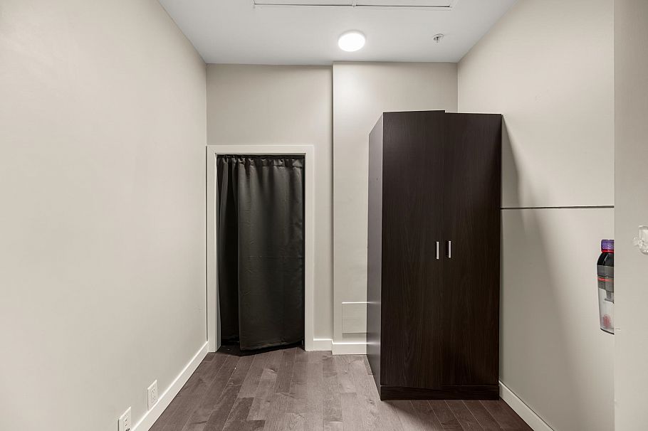 66 W 1st Avenue Vancouver, BC - 9